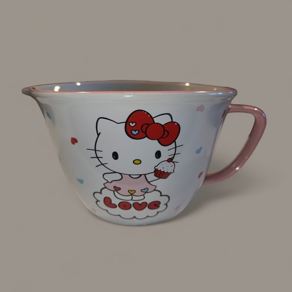 Hello Kitty Mixing Bowl - Picture 3 of 3